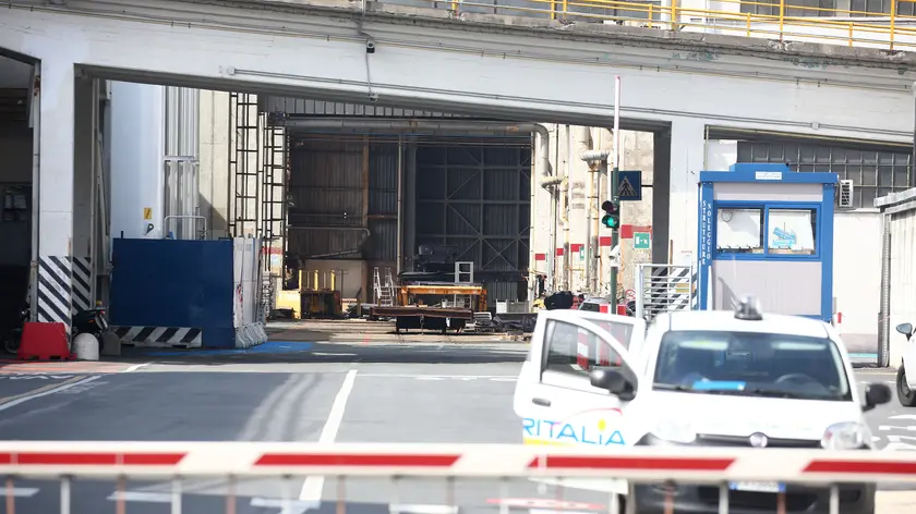 17/03/2020, Genova. Emergenza coronavirus, la Fincantieri di Sesri Ponente chiude. Decisione unilaterale dell'azienda, nonostante il protocollo condiviso dalle parti sociali e l'esecutivo.