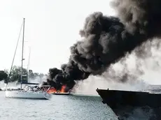 Nel porticciolo, una delle foto scattate dai vigili del fuoco di Medolino, nel Sud dell'Istria