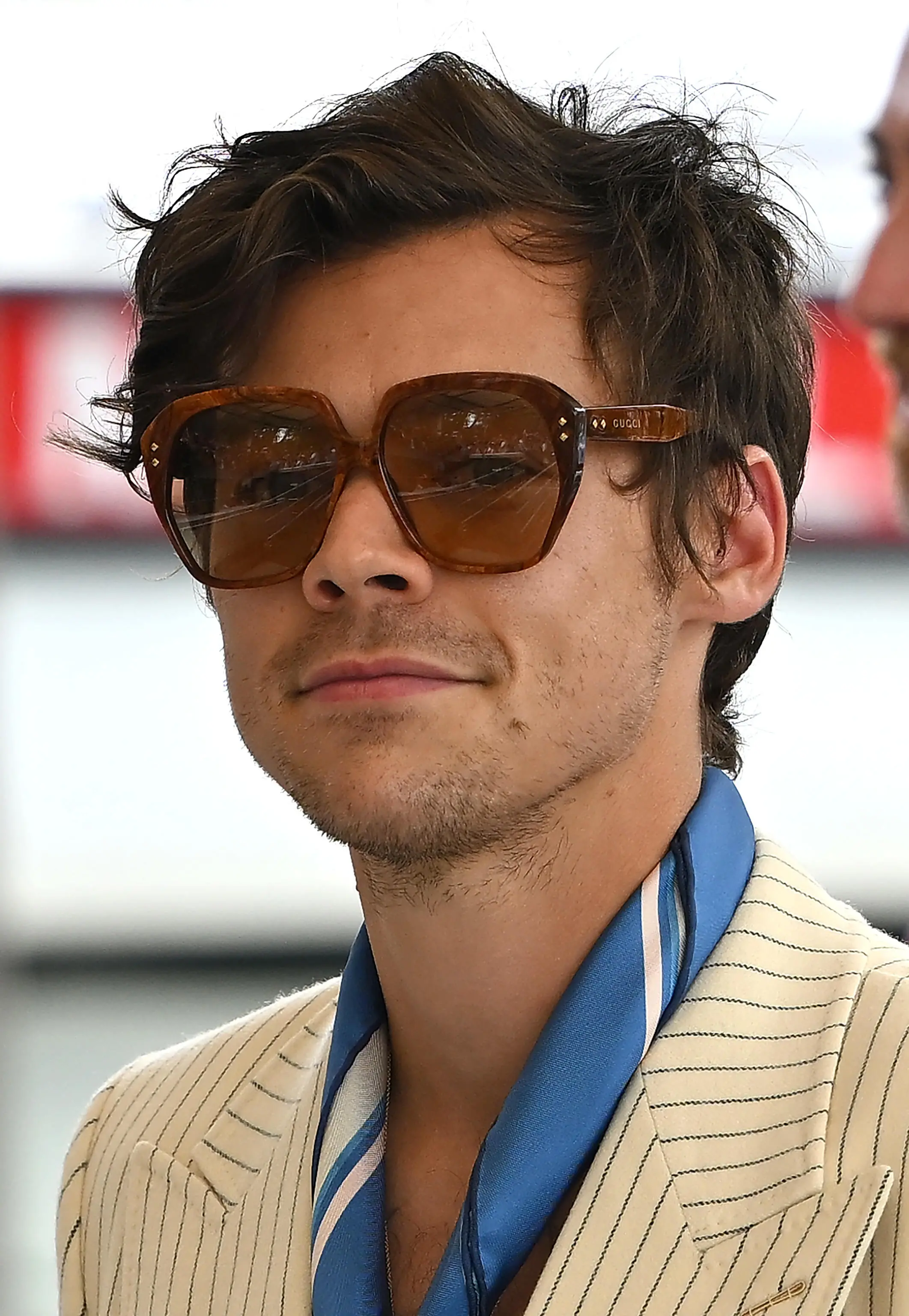 British singer Harry Styles arrives at the Lido Beach for the Venice International Film Festival, in Venice, Italy, 05 September 2022. The 79th edition of the Venice Film Festival runs from 31 August to 10 September 2022. ANSA/ETTORE FERRARI