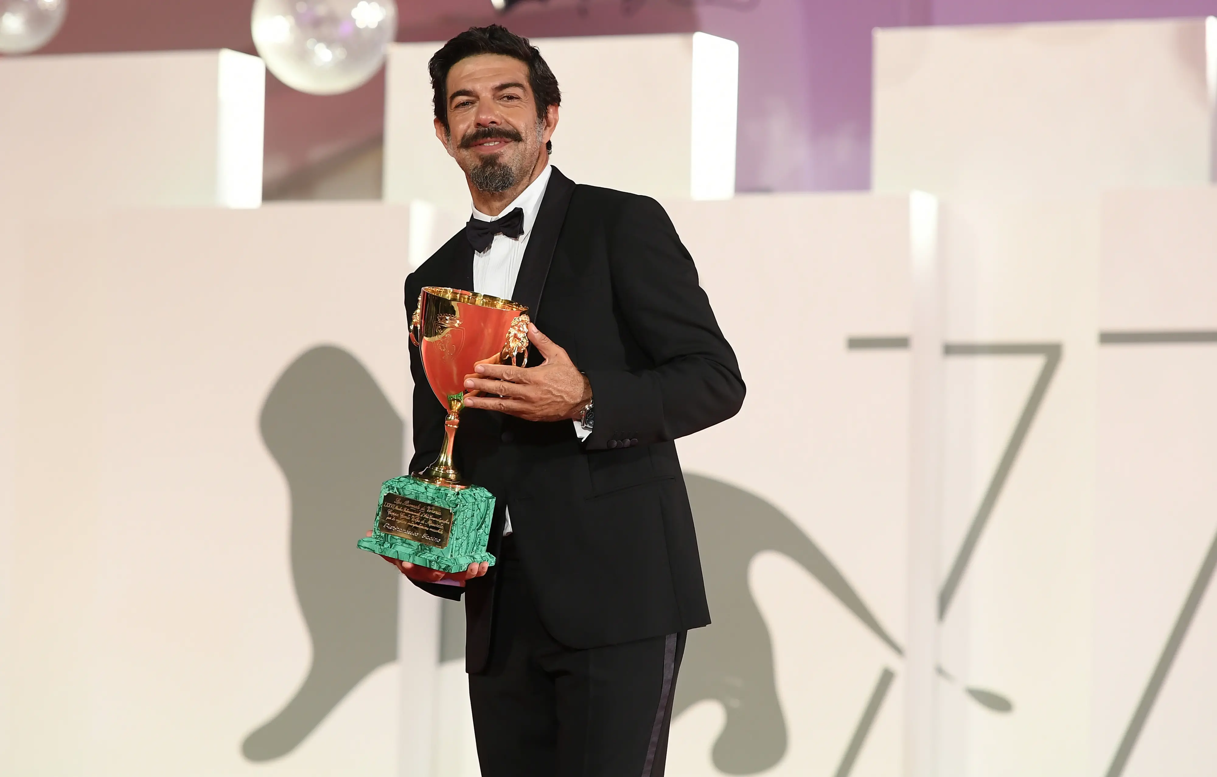 12/09/2020 Venezia, 77 Mostra Internazionale d' Arte Cinematografica, cerimonia di premiazione. Nella foto Pierfrancesco Favino, Coppa Volpi miglior attore