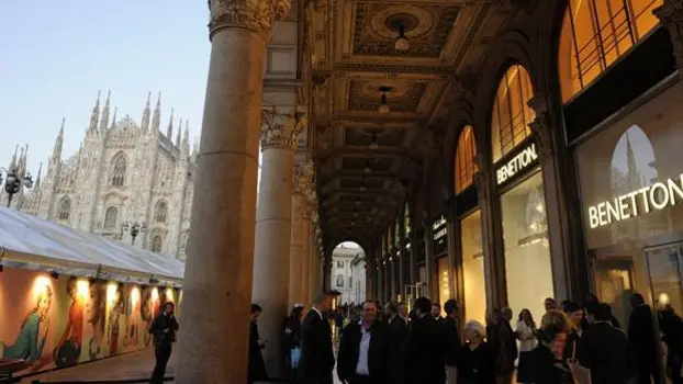 Il megastore Benetton a Milano in piazza Duomo