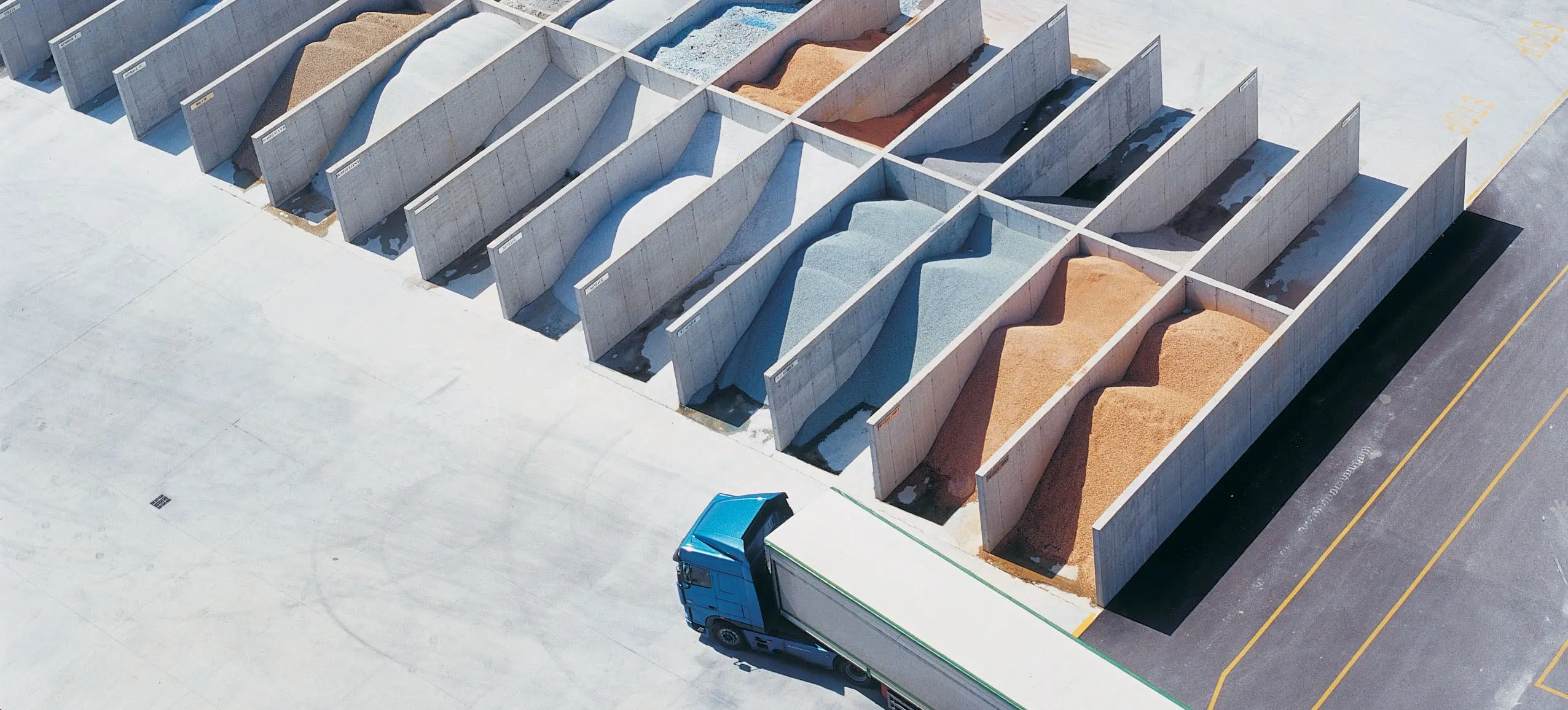 Il deposito delle materie prime a Vivaro