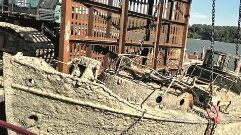 Il naviglio nazista recuperato dalle autorità serbe dal fondo del Danubio nei giorni scorsi
