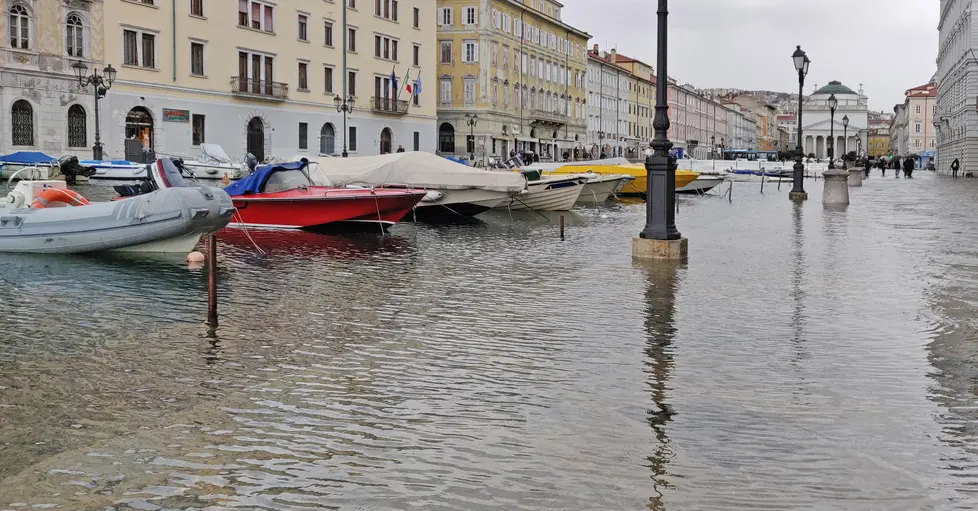 Lasorte Trieste 13/11/19 - Canale del Ponterosso, Alta Marea, Acqua Alta