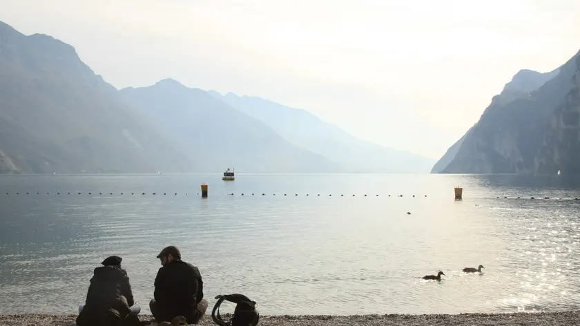 01/11/2020 Riva del Garda, misure anti Covid nel weekend di Ognissanti lungo il Lago di Garda .