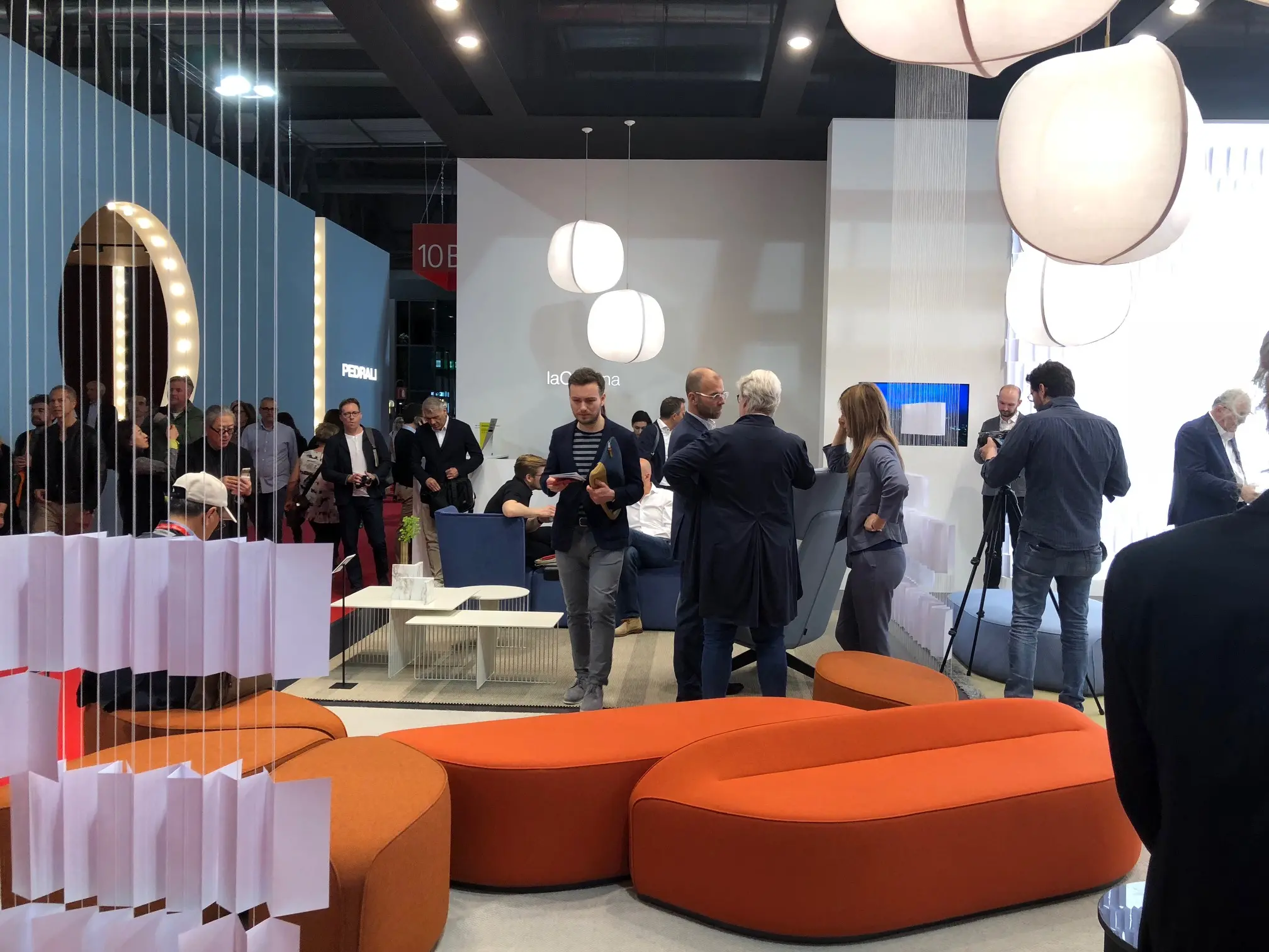 Stand del Salone in una edizione pre-Covid