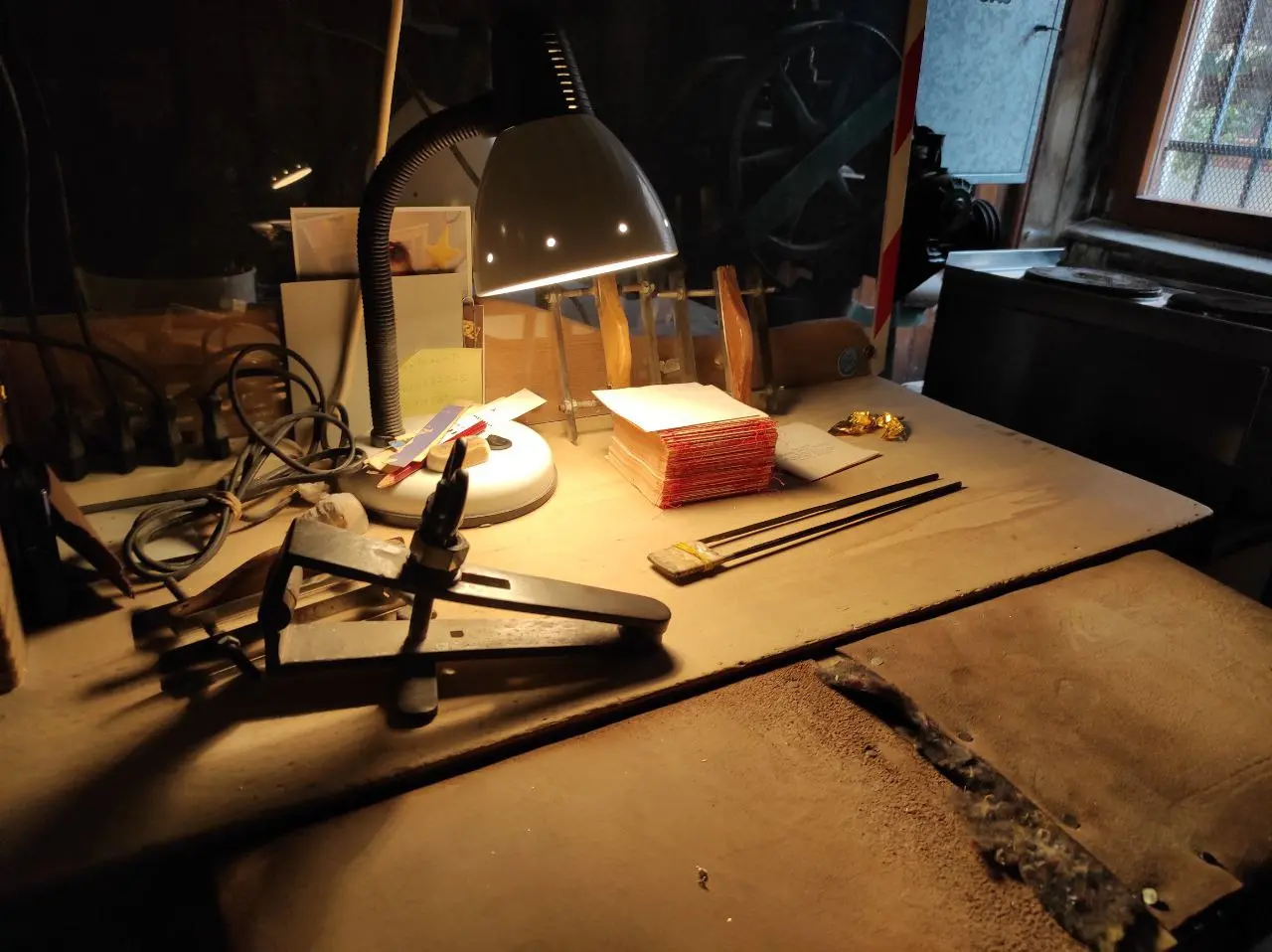 Il laboratorio di Mario Berta battiloro