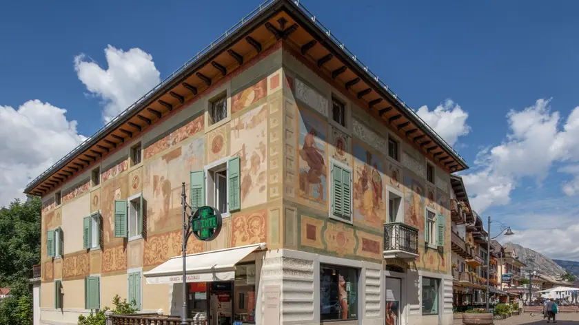 La Ciàsa de i pùpe a Cortina d'Ampezzo dopo il restauro
