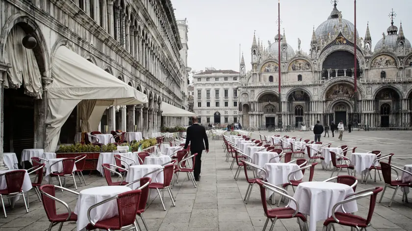 10/03/2020 Venezia, Coronavirus : bar e ristoranti deserti in Piazza San Marco