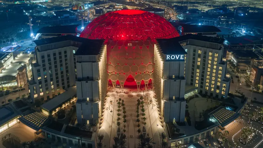 La cupola su Al Wasl Plaza realizzata da Cimolai e Rimond