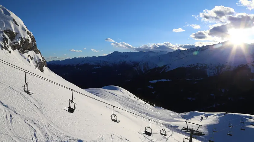 01/04/2018 Madonna di Campiglio. Bob Sinclar ospite al 'Dolomiti Top Music', nella foto la seggiovia