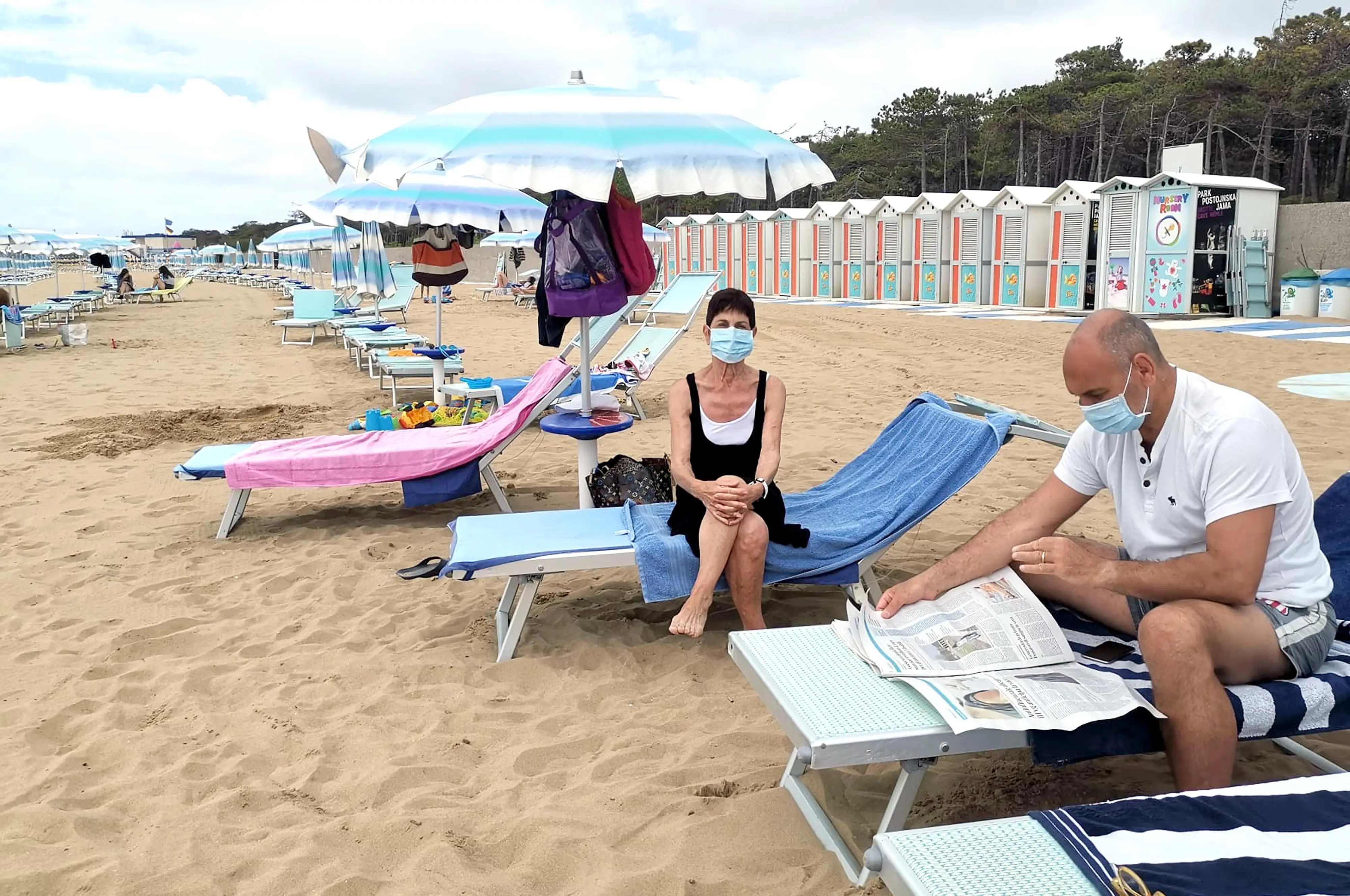 Lignano 14 Giugno 2020. Turisti in spiaggia aRiviera. © Foto Petrussi