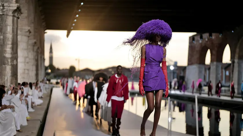 Un'immagine della sfilata di Valentino a Venezia