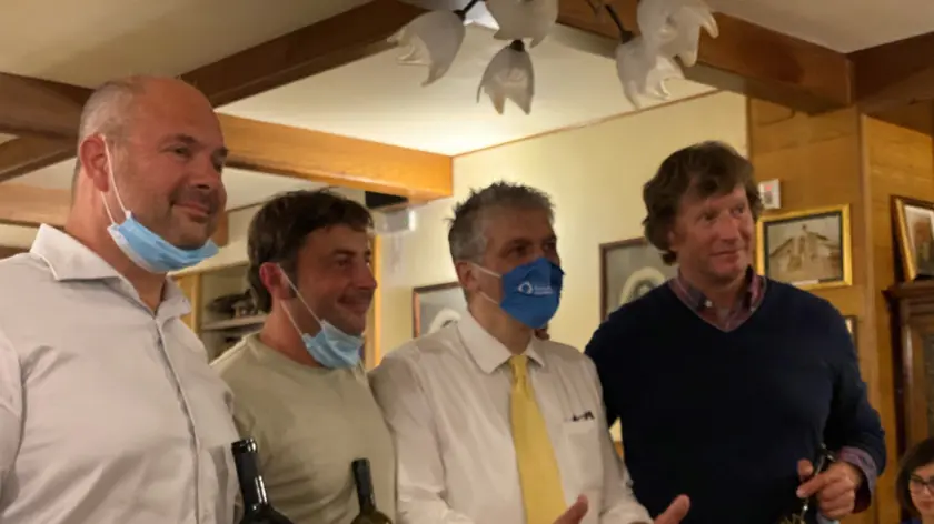 Da sinistra Beniamino Zidarich, Matej Skerlj, Augustin Devetak e Sandi Skerk con il nuovo vino