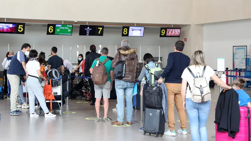 de polo agenzia foto film treviso riapertura aeroporto canova prima giornata di volo interviste