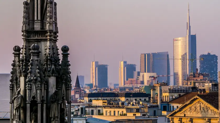Italy, Lombardy, Milan, skyline with Unicredit Tower viewed from Duomo roof