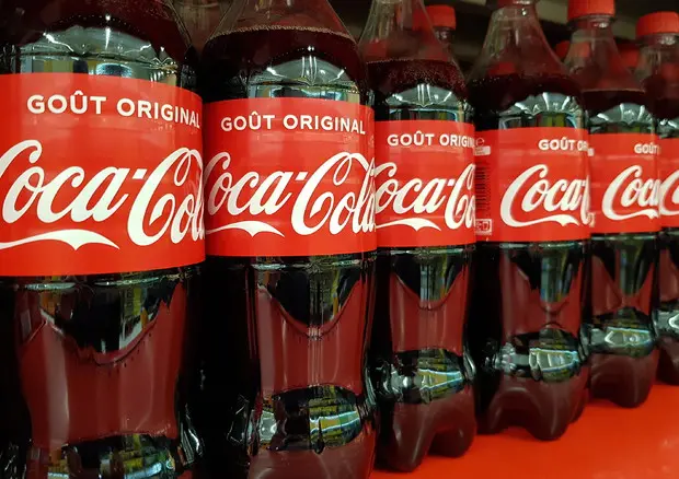 Le bottiglie in plastica riciclata di Coca-Cola