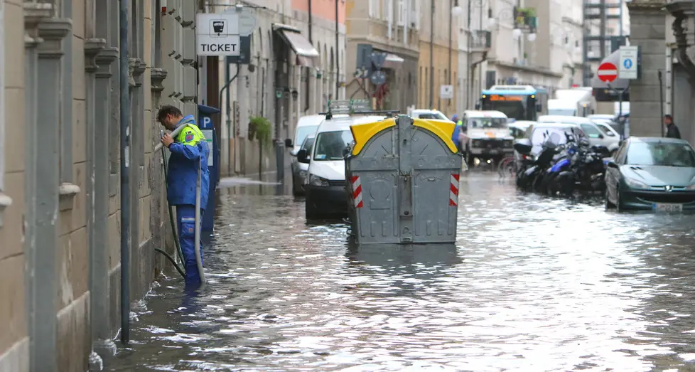 Lasorte Trieste 13/11/19 - Via Cadorna, Alta Marea, Acqua Alta