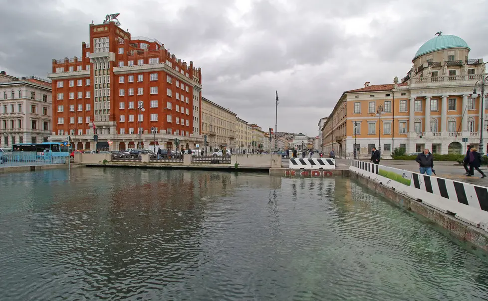 Lasorte Trieste 13/11/19 - Canale del Ponterosso, Alta Marea, Acqua Alta