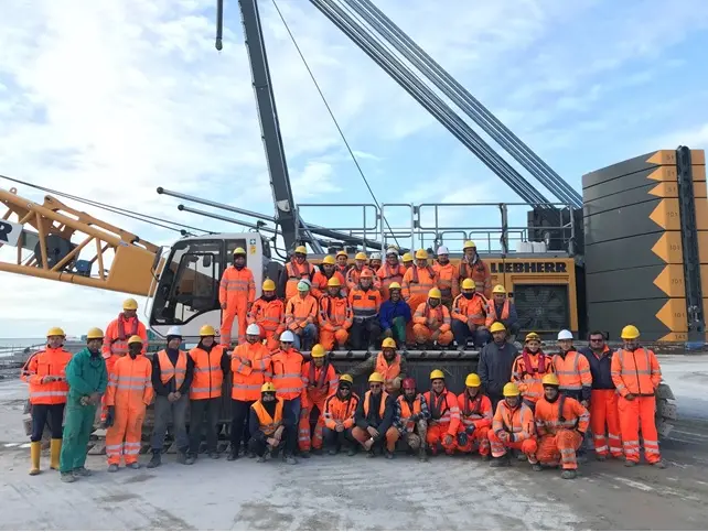 Una squadra dell'azienda friulana di costruzioni