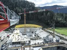 Il cantiere del futuro Palazzetto del Ghiaccio di Brunico