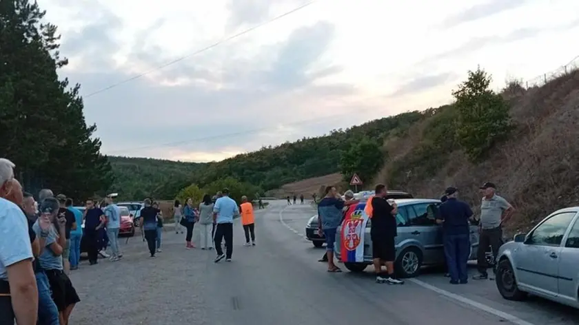 I blocchi in foto Kossev e Kontakt plus