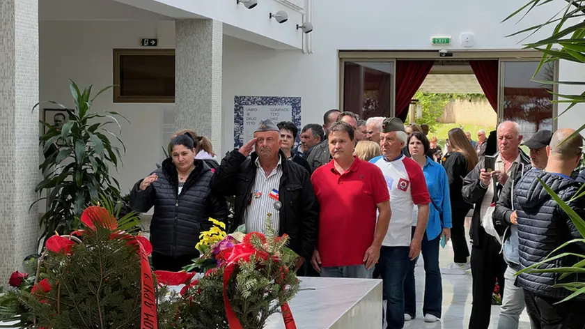 L'omaggio alla tomba di Tito