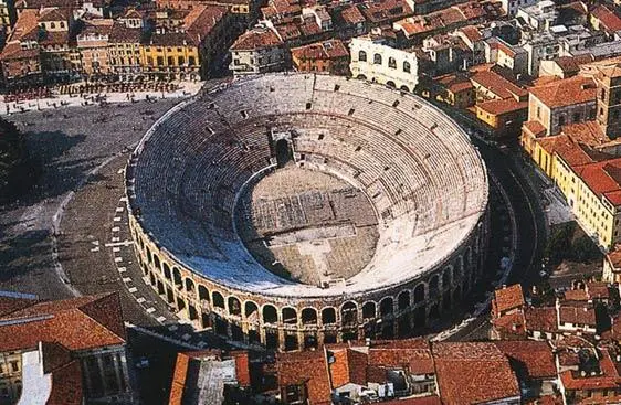 L'Arena di Verona, il simbolo per eccellenza della città scaligera